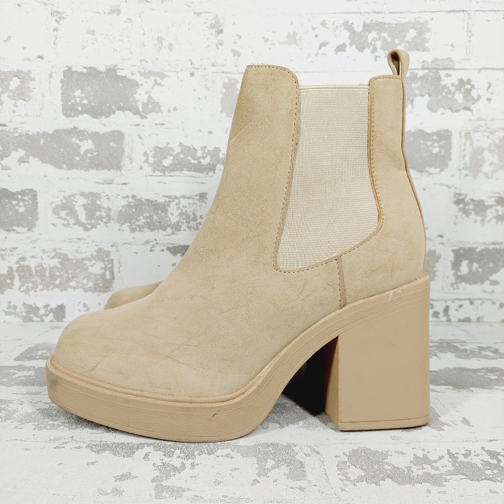 NEW MIA Women's Dru Tan Leather Block Heel Ankle Boots E711